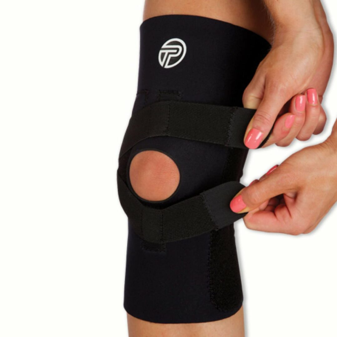 Pro-Tec Hinged Knee Support - Regular – MEDELCO